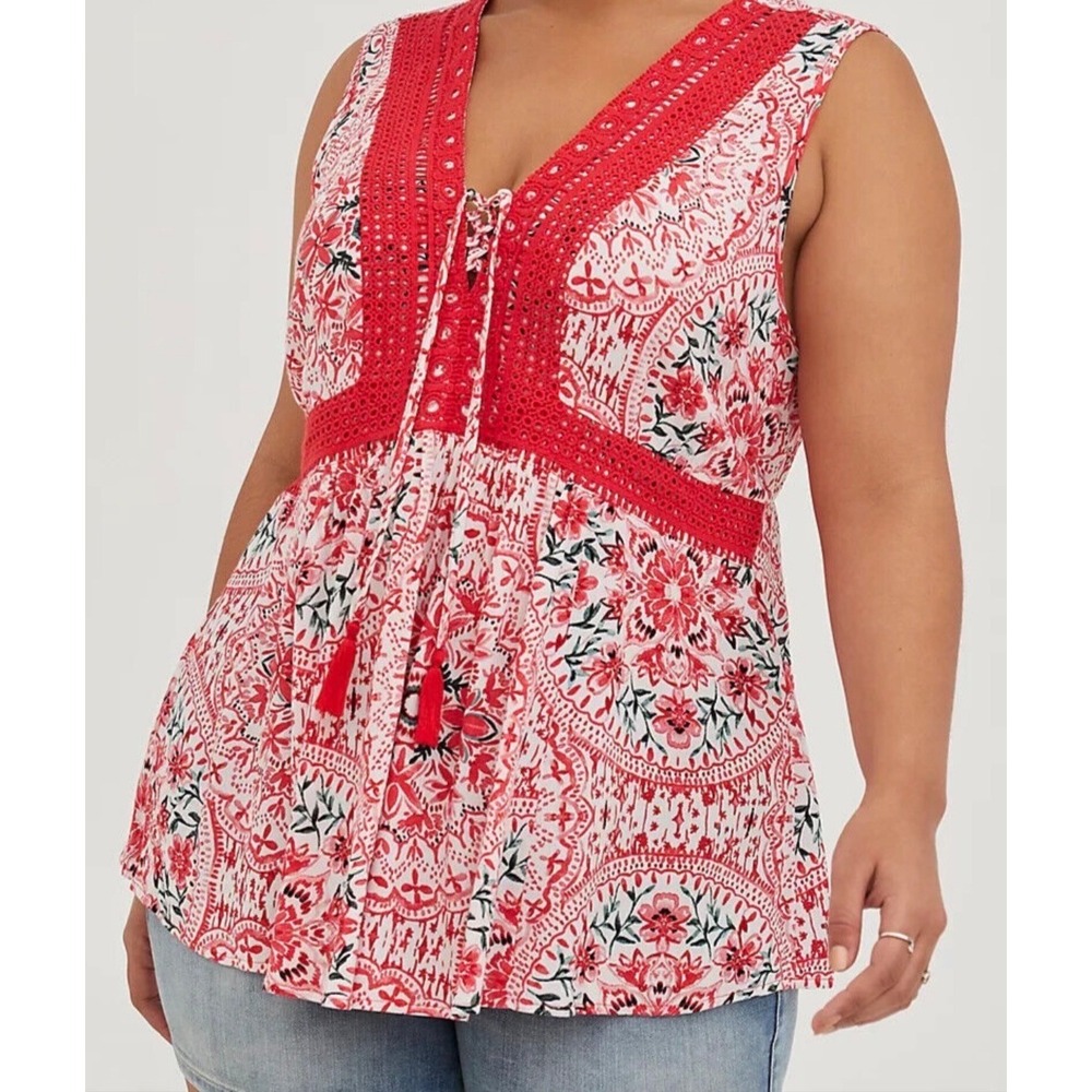 NWT Torrid Crinkle Gauze Crochet Inset Lace Up Medallion Top 1 1X 14-16 - Picture 8 of 9